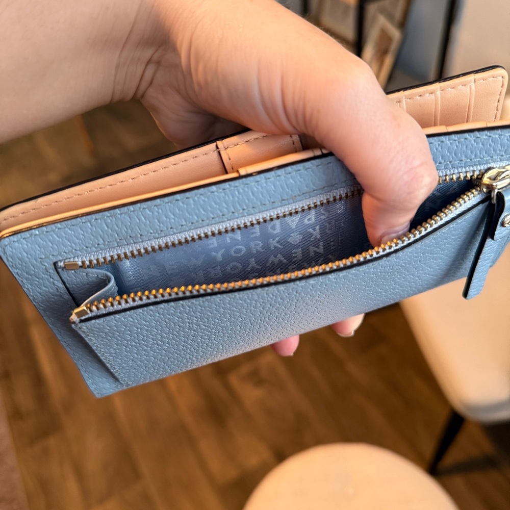 NWOT Kate Spade Light Blue Leather Wallet - Picture 5 of 6